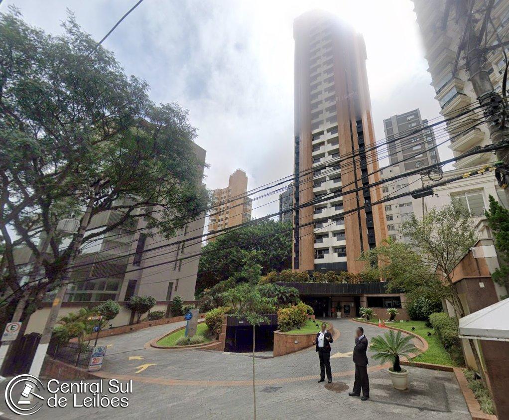 Fração de 50% sobre Apartamento nº 82, no Edifício Higienópolis Classic Flat, em São Paulo/SP