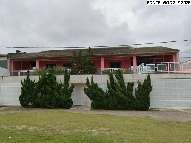 Sobrado 611m² - Terreno 700m² - Frente c/ Mar - Itanhaém/SP