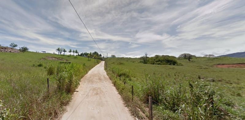 Imóvel de 2 hectares com construções de alvenaria situado em santo antônio em morro grande no município de cachoeiro de itapemerim/es