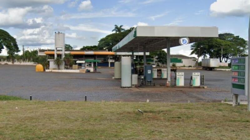 Área de 1,45 hectares a beira da rodovia br-153 - área é ocupada pelo posto de gasolina e suas construções em frutal/mg