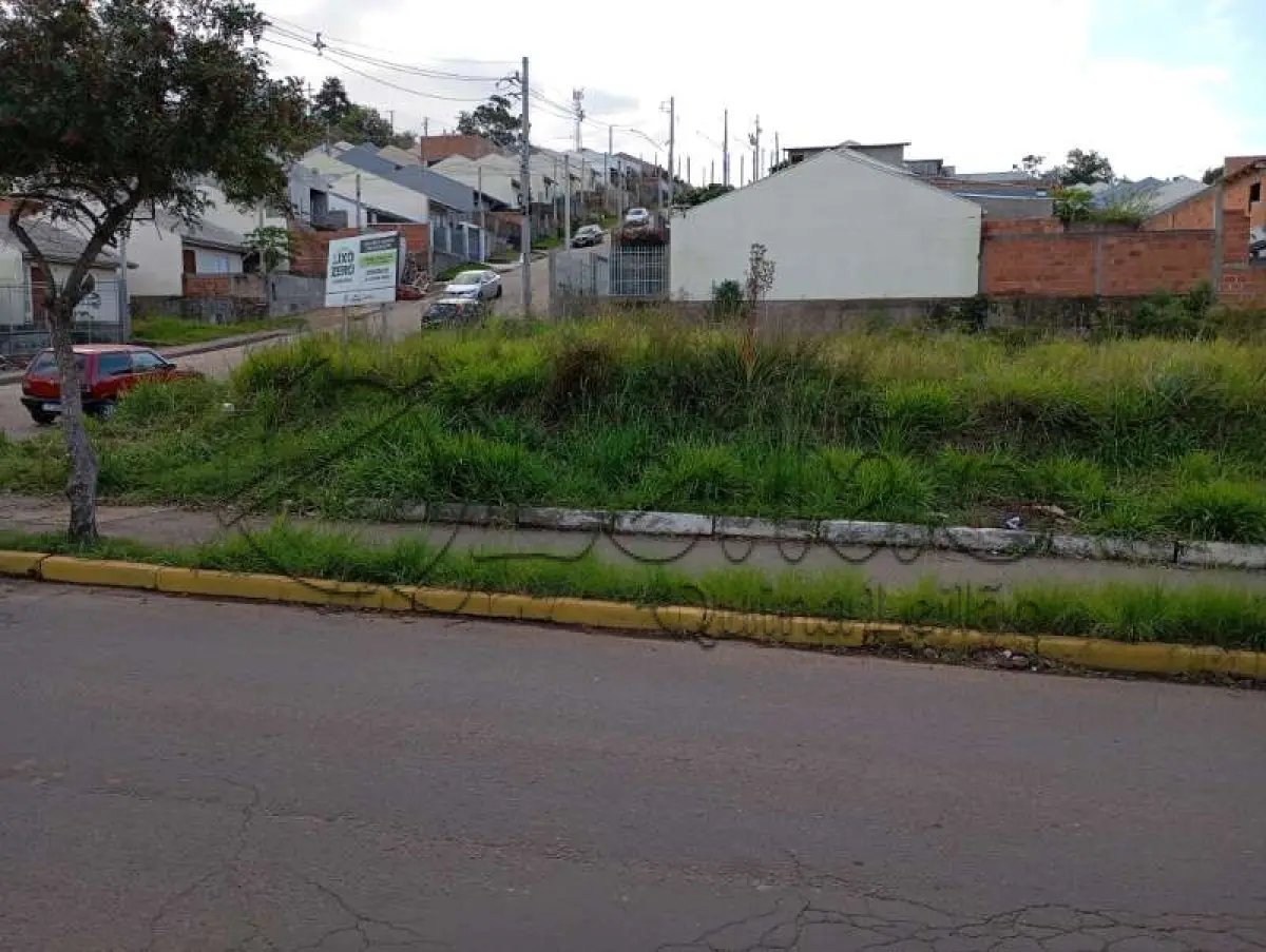 Terreno de esquina com 232 m² no Loteamento Colina Ritzel — Campo Bom/RS