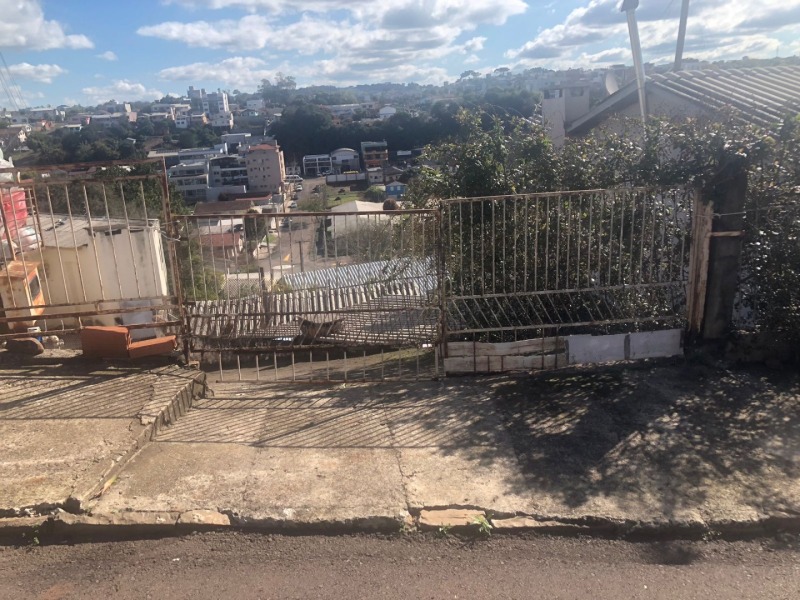 LOTE URBANO Nº 07, de Parte do Setor “C”, da Vila Operária,  com área de 703,28m², em ERECHIM/RS + Benfeitorias