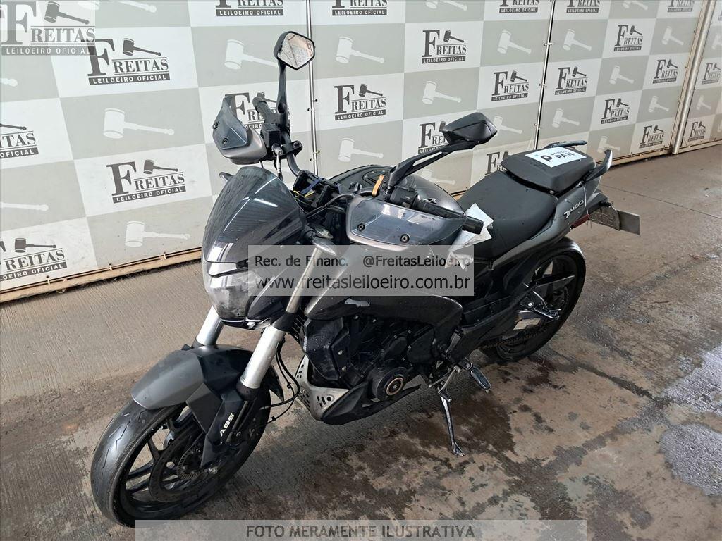 Bajaj Dominar D400