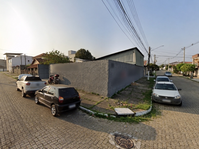 Galpão, A.T.: 346m², A.C.: 187m², Liberdade, Resende/RJ