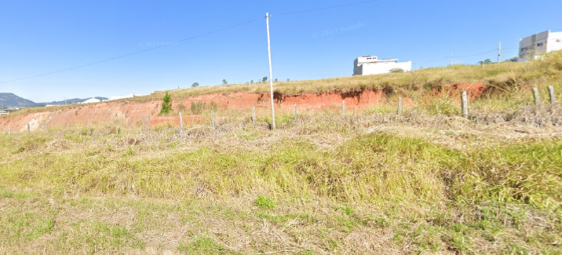 33,32% gleba de terras próxima a mg-455 com área total de 2,25,97 hectares com armazem e instalações de depósito de café em andradas/mg