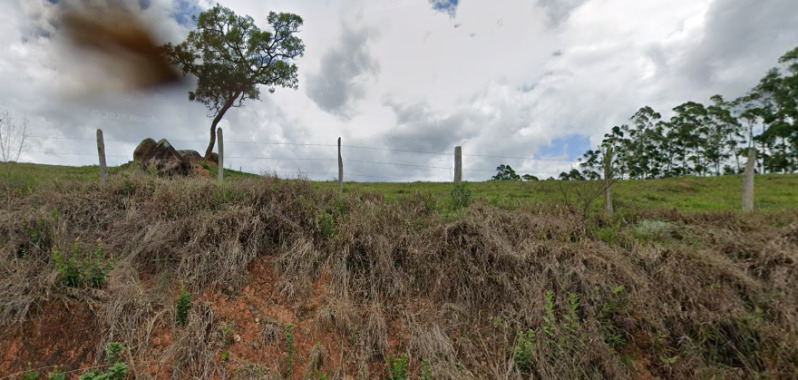Quota parte de 830m² no bairro gerviá, zona rural de caldas/mg