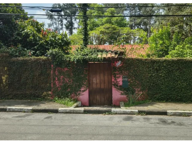 Casa - Terreno 3.675,00m² - Cotia/SP